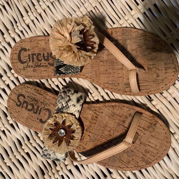 Sandals - Picture 2 of 3